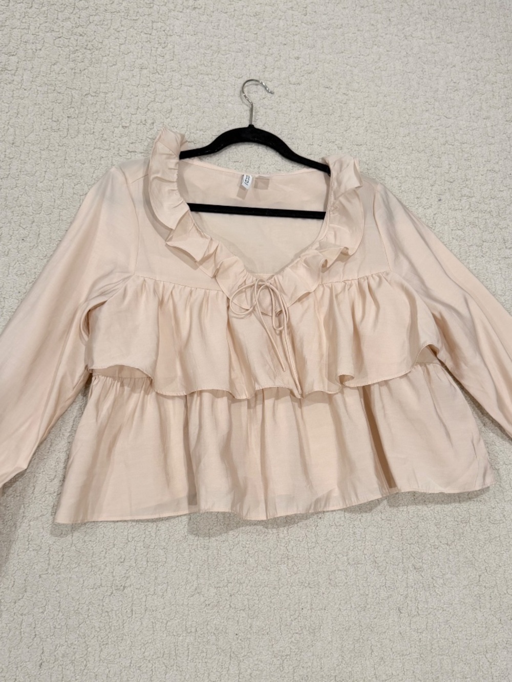 H&M Ruffle Blouse Size Medium - Picture 2 of 5